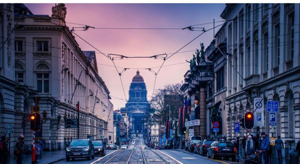 Comme A La Maison Brussel Eksteriør bilde
